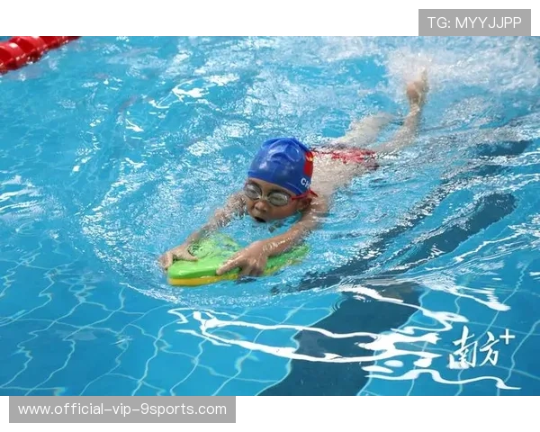 青少年游泳项目迎来新型训练法 提高技能水平，青少年游泳体能训练方案