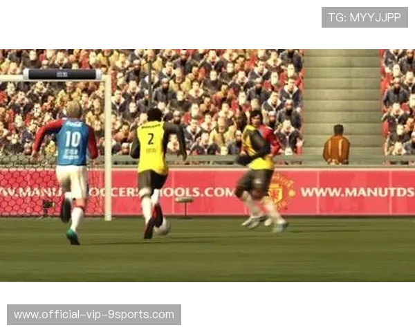 福登禁区边缘起脚劲射，皮球击中门卫身体产生折射入网